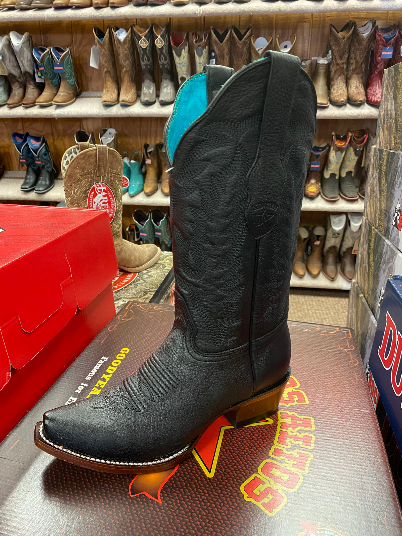 SPECIALS/NEW ARRIVALS Double J Western Store